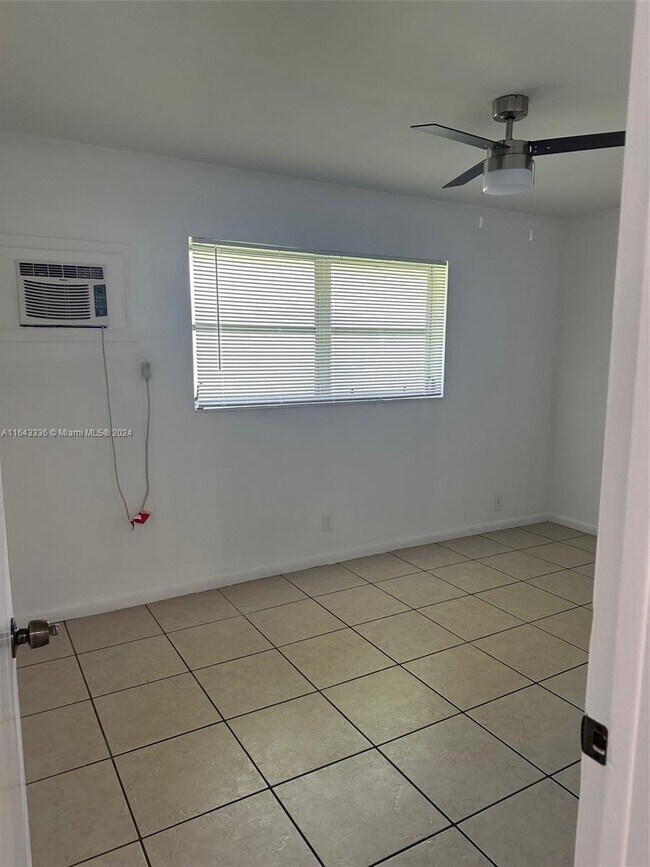 Foto del edificio - 2407 McKinley St