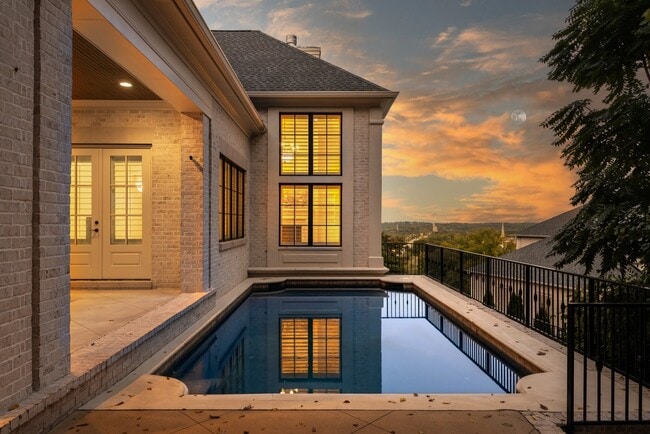 Building Photo - 5014 Mountview Pl