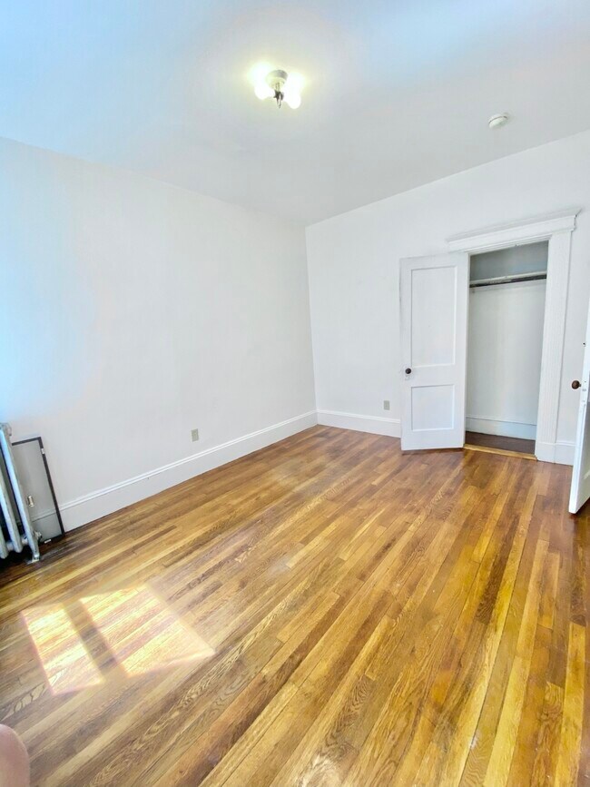 Building Photo - 1246 Commonwealth Ave