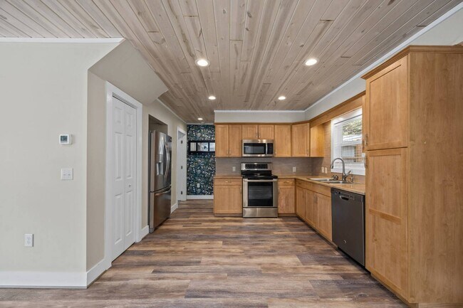 Foto del edificio - 251 Landwood Ln