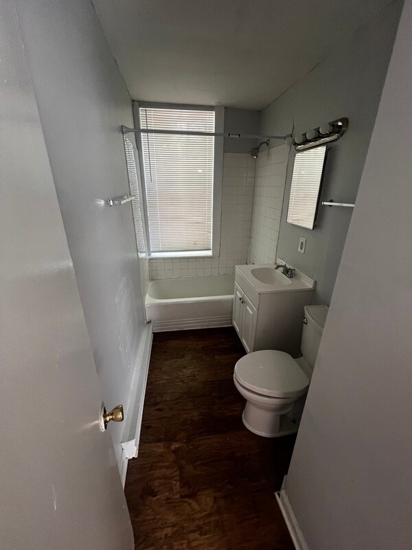 Foto del edificio - 1022 Maplewood Ave