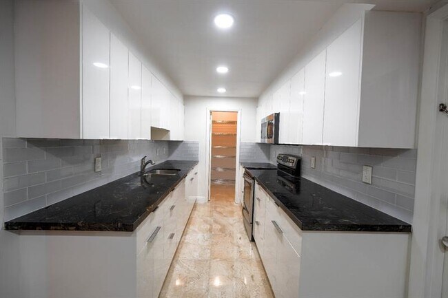 Foto del edificio - 1075 92nd St