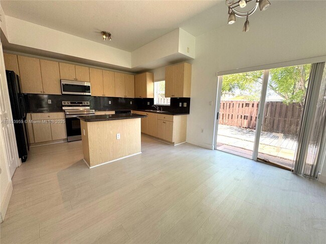 Foto del edificio - 8851 SW 219th Terrace