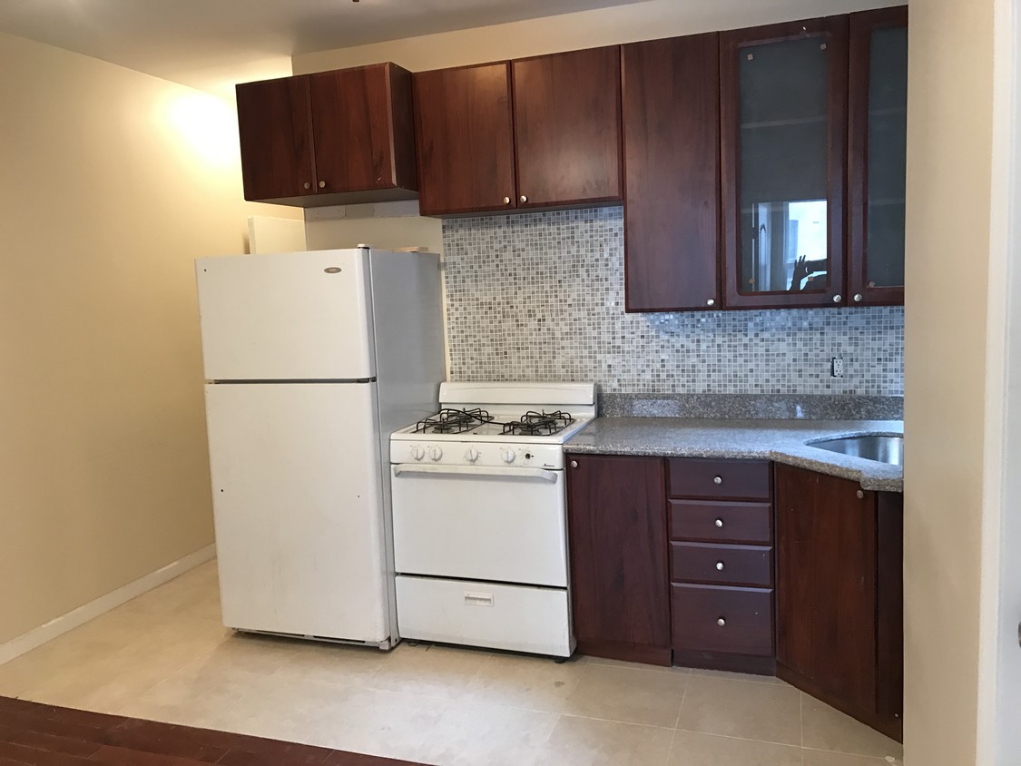 Foto principal - 807 Avenue U
