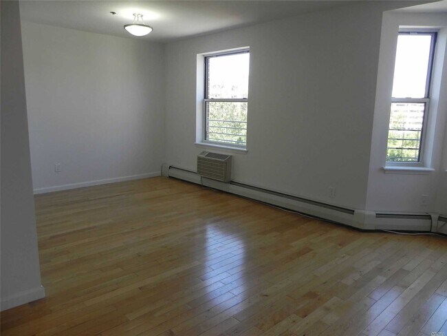 Building Photo - 38 Knightsbridge Rd