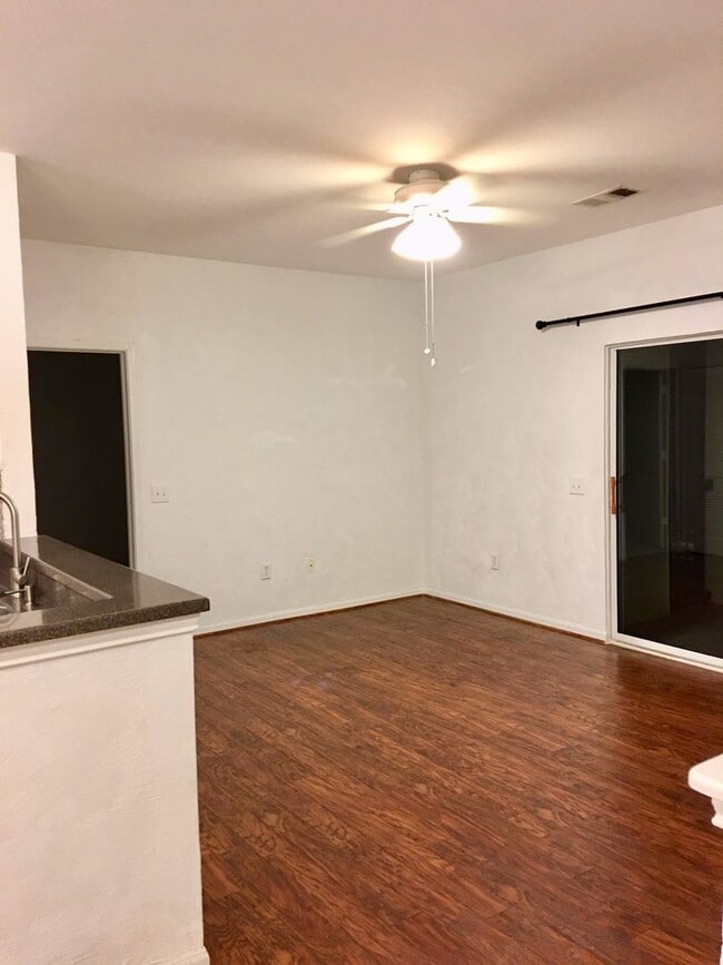Building Photo - Two Bedroom at Longleaf Villas!