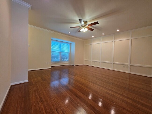 Foto del edificio - 6469 Burgoyne Dr.
