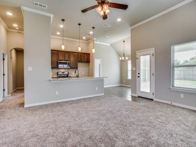 Building Photo - 4113 Bridle Path Ln
