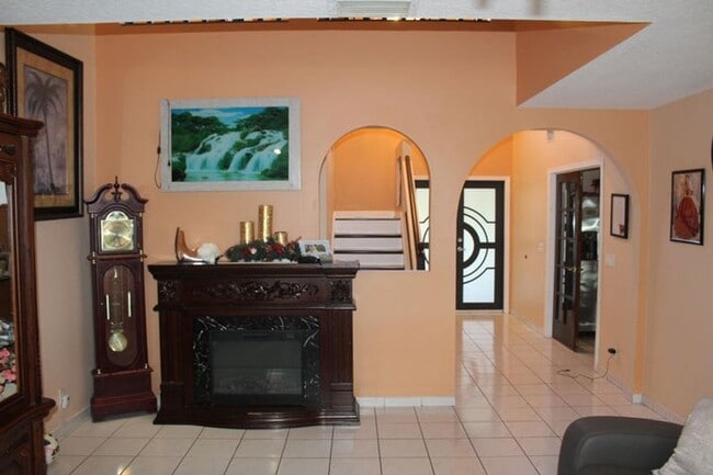 Photo - 13847 Geranium Pl House