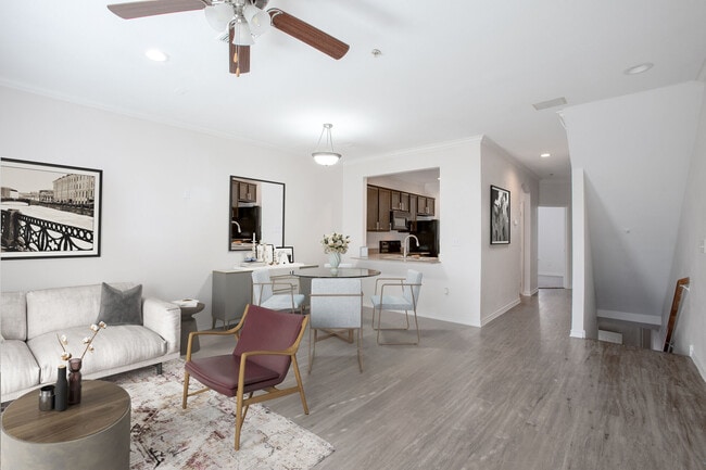 Building Photo - Meritage at Steiner Ranch