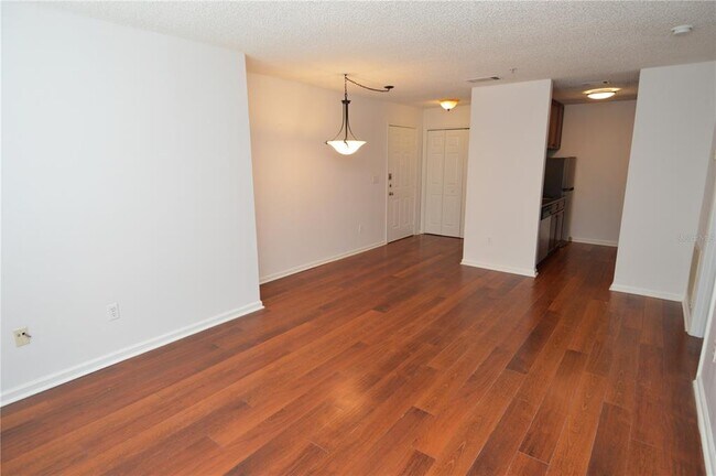 Foto del edificio - 11901 4th St N