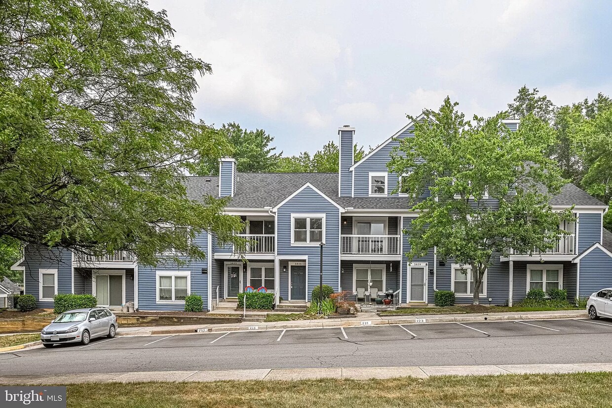 Primary Photo - 5839 Orchard Hill Ln
