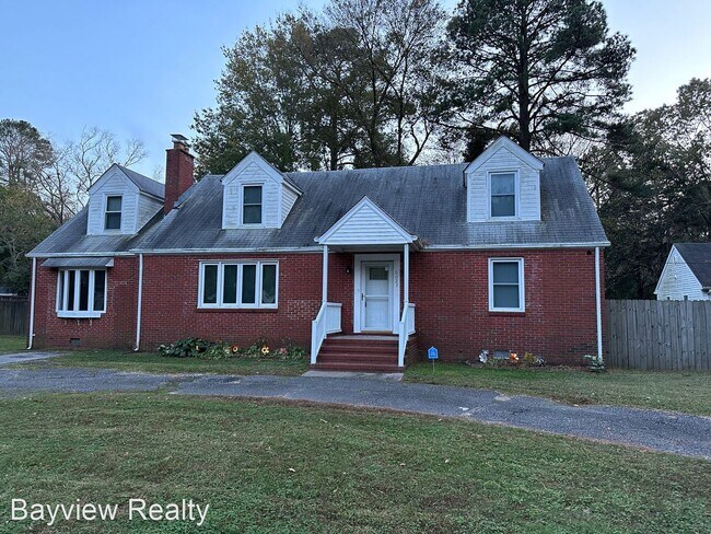 Foto del edificio - 2 br, 1 bath House - 6023 Airway Lane #1