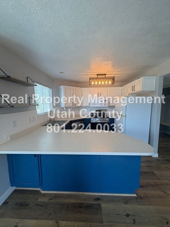 Building Photo - 2120 W 2120 N