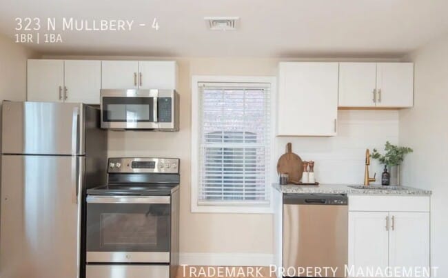 Foto del edificio - 323 N Mulberry St