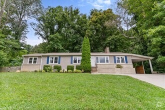 Building Photo - 1405 Bonita Dr NE