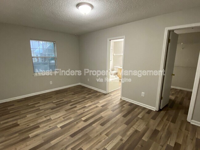 Building Photo - 421 Filmore Dr