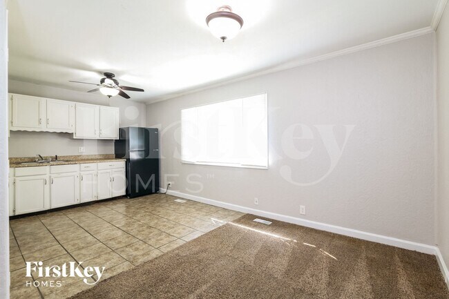 Foto del edificio - 6107 E 152nd St