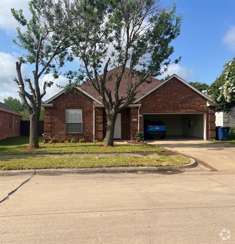 Building Photo - 4214 Carrington Dr