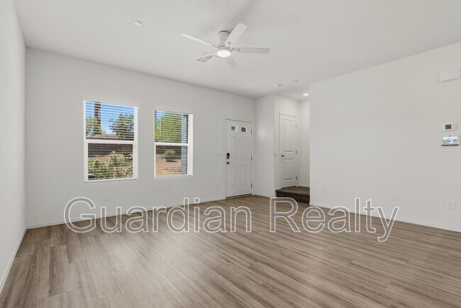Foto del edificio - 503 Blue Ridge Cove Ct