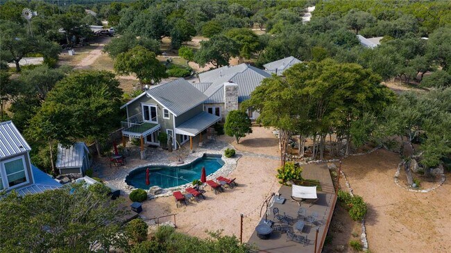 Building Photo - 100 Rainbows End Rd