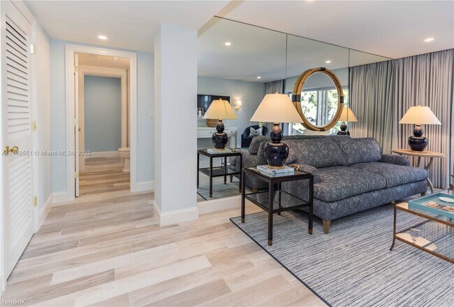 Building Photo - 2 br, 2 bath Condo - 170 N Ocean Blvd Apt 304