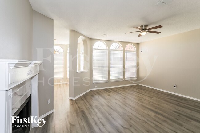 Foto del edificio - 5210 Orlando Cir