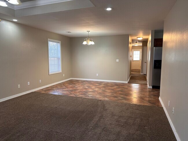 Foto del edificio - 2813 Neosho Heights Ave