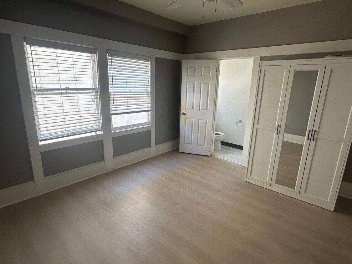 Foto principal - 5480 Vicente Way