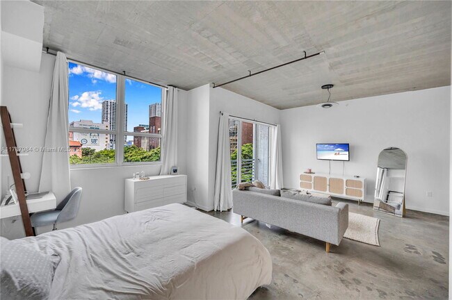 Foto del edificio - 133 NE 2nd Ave