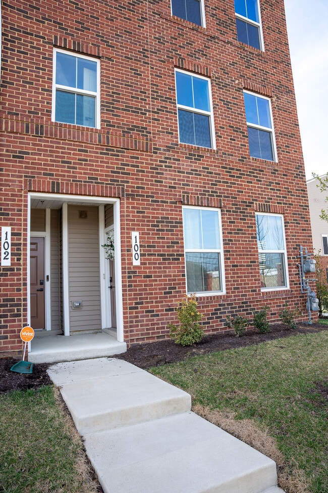 Photo - 100 Matisse Pl Apartment