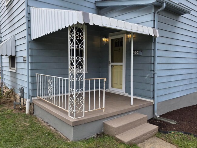 Foto del edificio - 1704 Broad St