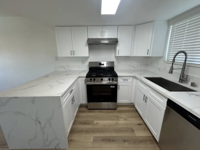 Building Photo - 10237 Tujunga Canyon Blvd