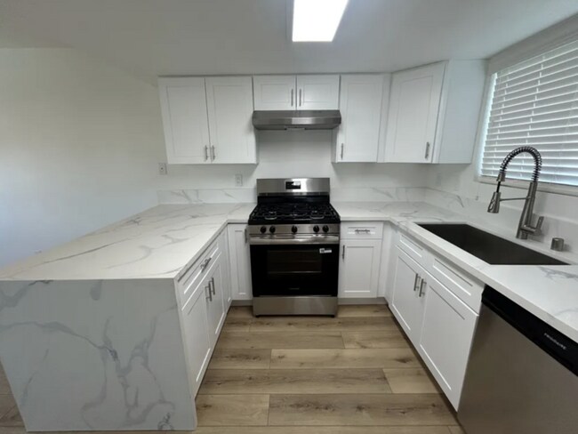 Foto del edificio - 10237 Tujunga Canyon Blvd