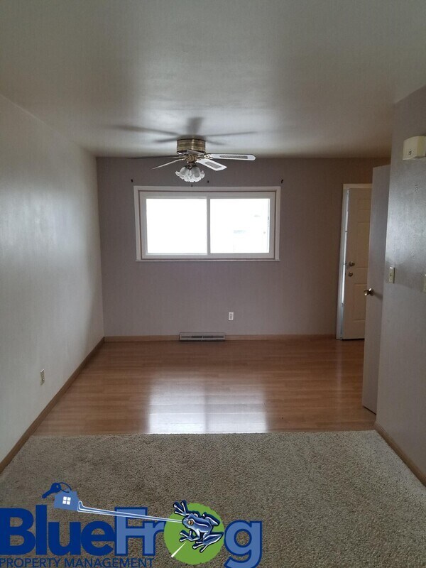 Foto del edificio - 1075-1075 Gillingham Rd
