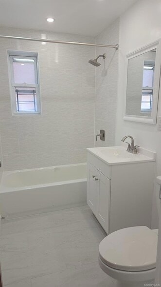 Photo - 1628 Allerton Ave Apartment