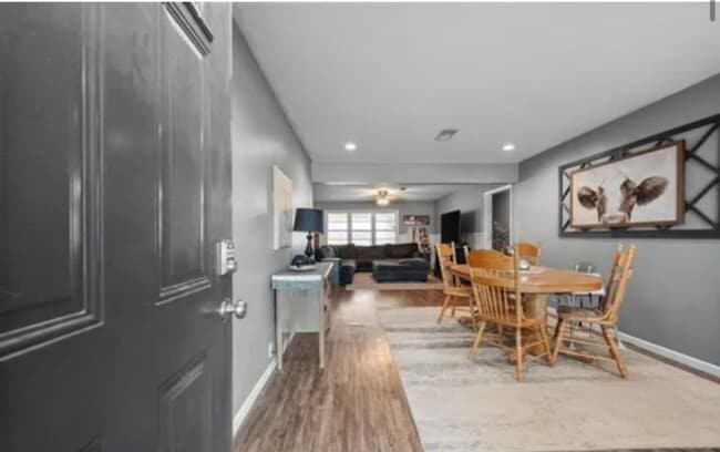 Building Photo - Sunlight, Style & So Much Space — Central ...