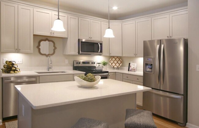 Modern Kitchen - 120 University Ave