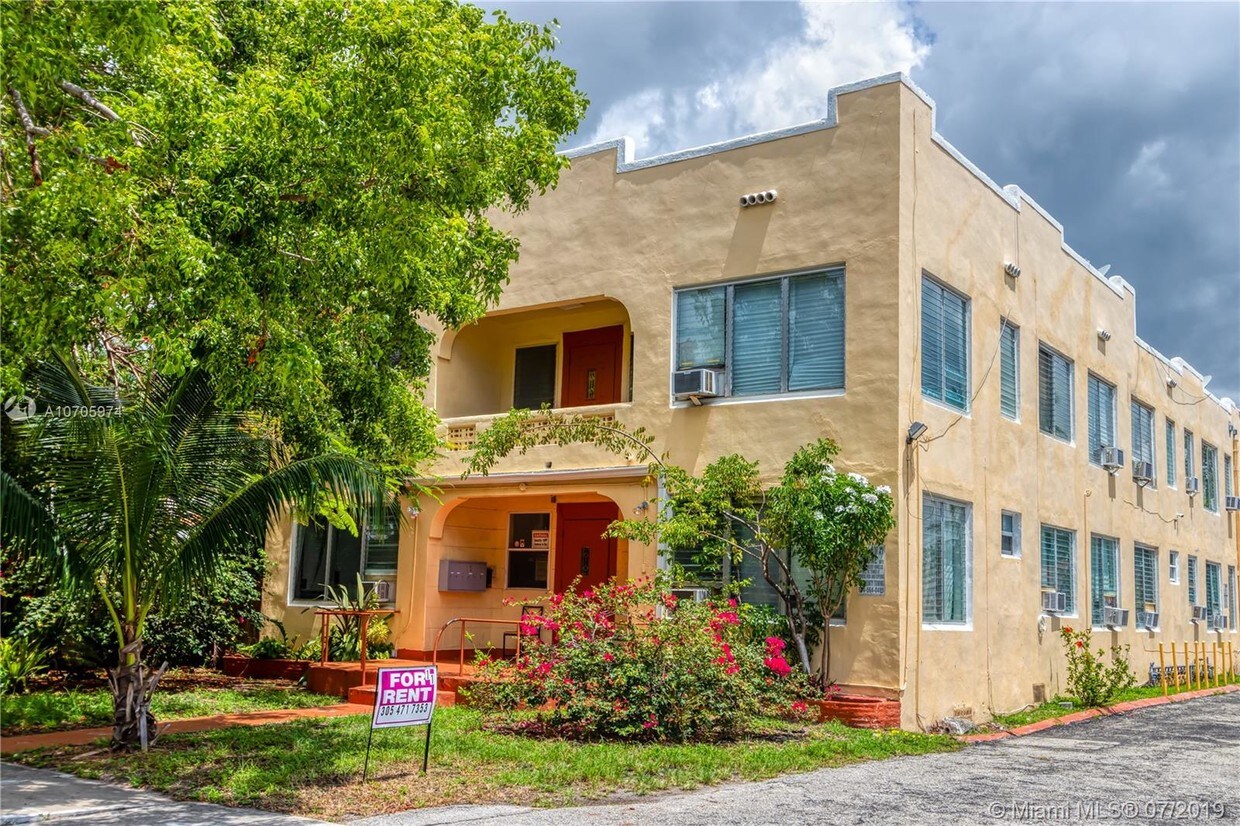 Foto principal - 1639 Madison St