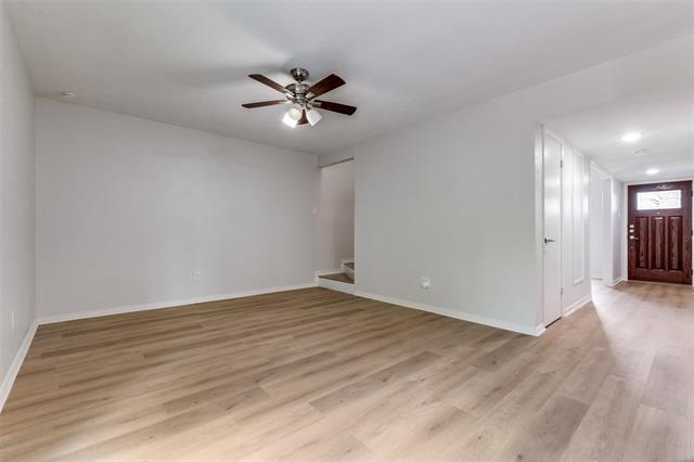 Foto del edificio - 8303 Lullwater Dr