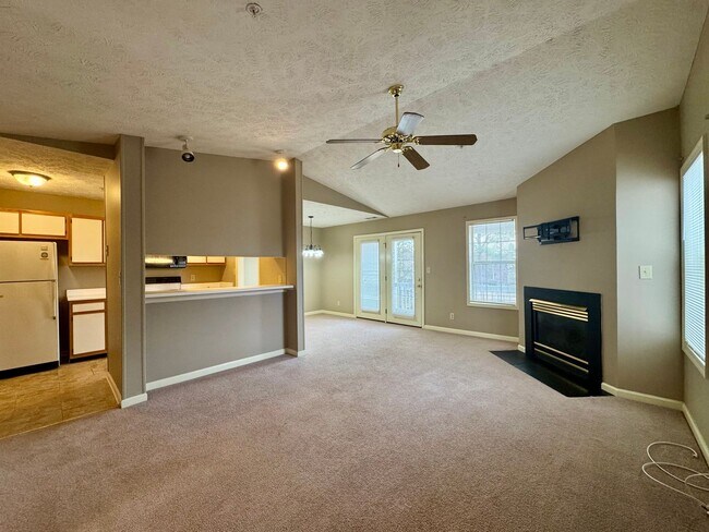 Building Photo - 308-11 Waterdown