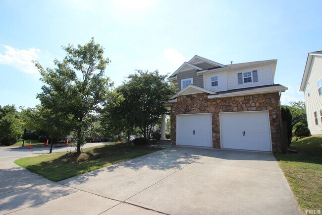 Foto del edificio - 4007 Remington Oaks Cir