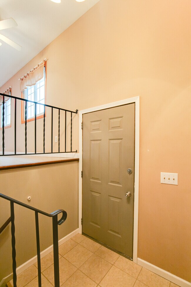 Foto del edificio - 12115 Drake St NW