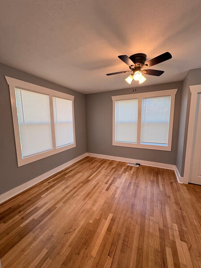 Foto del edificio - 216 N Willow St