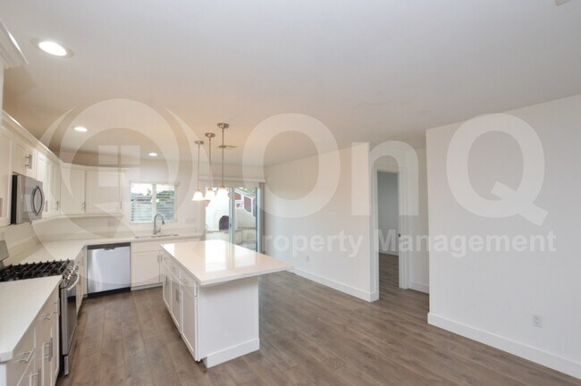 Foto del edificio - 2055 E Orange St.