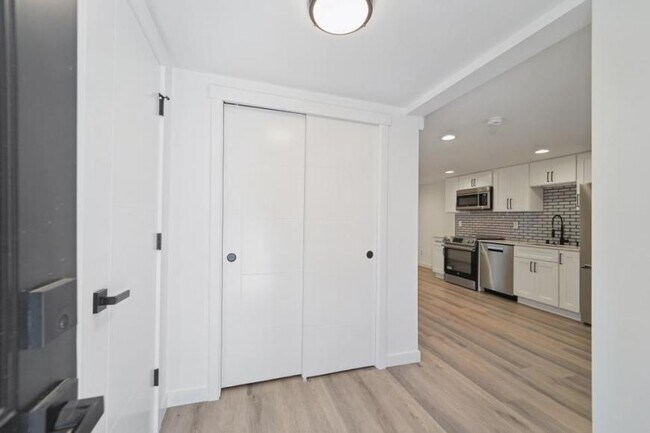 Foto del edificio - 2 bedroom in Seattle WA 98117