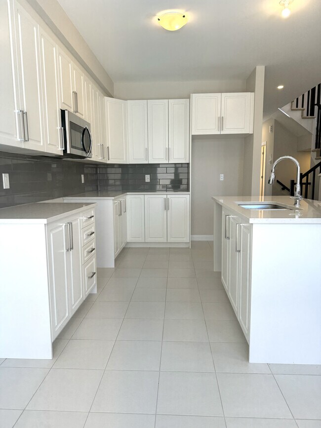Building Photo - 163 Shallow Pond Pl
