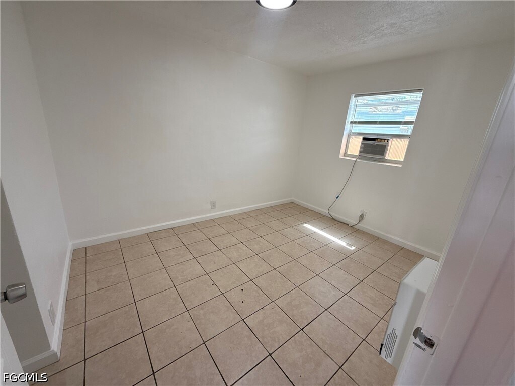Foto del edificio - 3049 2nd St