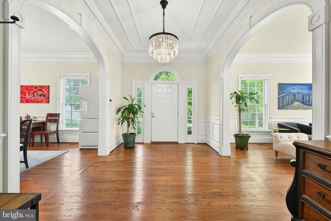 Building Photo - 9860 Palace Green Way
