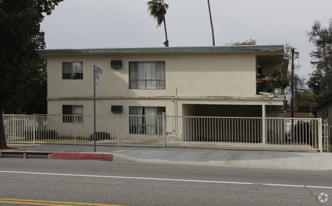 Building Photo - 14109 Hatteras St